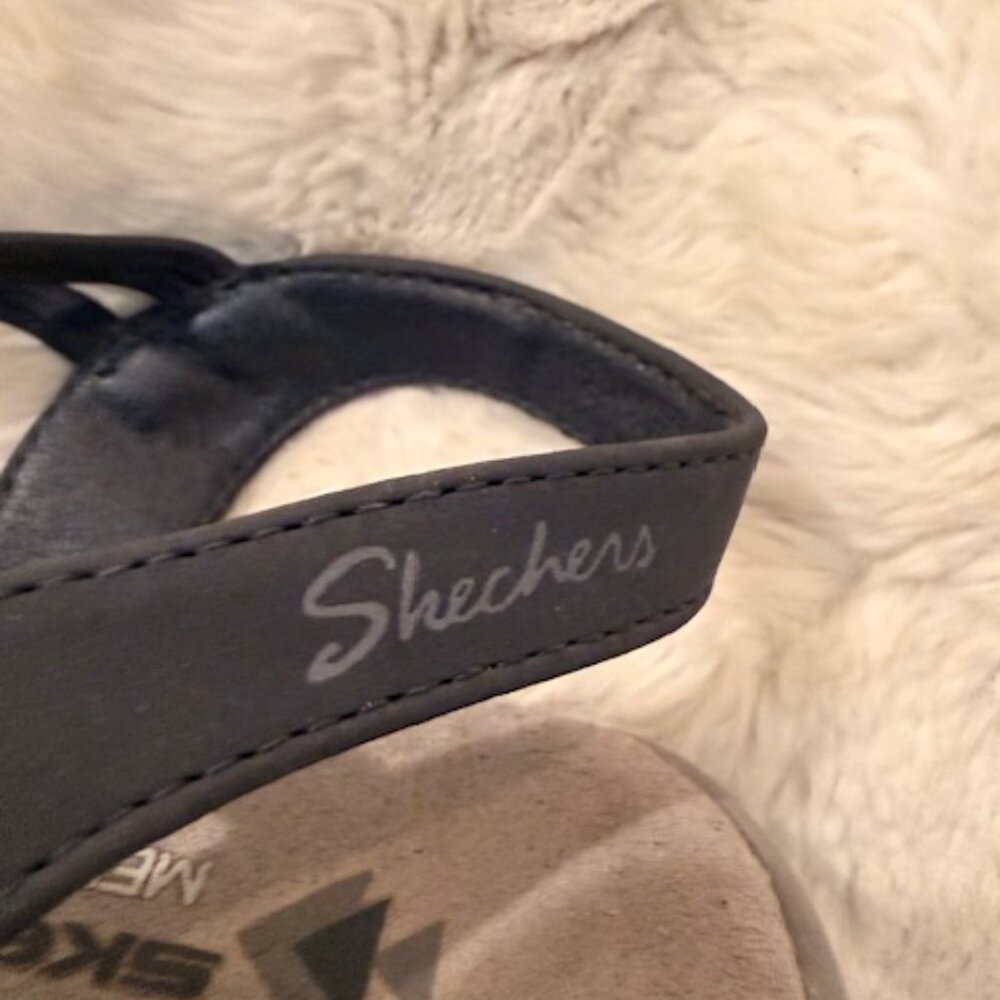 Navy Skechers Sandals- Super comfy Memory Foam - Picture 4 of 4